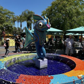 Knott's Berry Farm - A cool fountain by Jaguar - Amusement Parks Near Me - Buena Park, California Knott's Berry Farm - A cool fountain by Jaguar - Amusement Parks Near Me - Buena Park, California