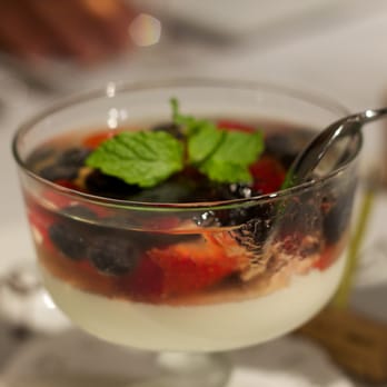 Bernini Honolulu - Panna Cotta - Italian Near Me - Honolulu, Hawaii