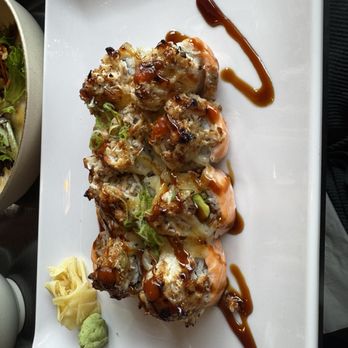 Yuki Sushi - Tiara roll - Sushi Bars Near Me - Garden Grove, California Yuki Sushi - Tiara roll - Sushi Bars Near Me - Garden Grove, California