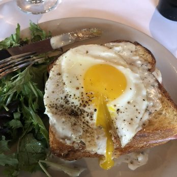Leunig's Bistro - French Near Me - Burlington, Vermont