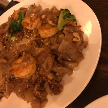 Rice Thai - Pad see ew - Thai Near Me - Patchogue, New York