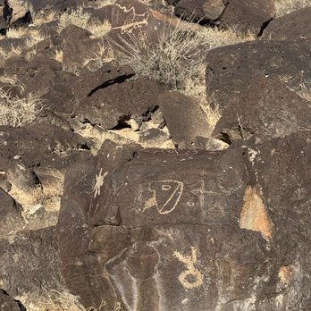 Petroglyph National Monument - petroglyphs - Landmarks & Historical Buildings Near Me - Albuquerque, New Mexico Petroglyph National Monument - petroglyphs - Landmarks & Historical Buildings Near Me - Albuquerque, New Mexico