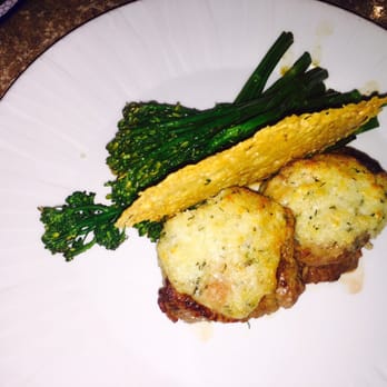 Louie's Wine Dive - Filet - New American Near Me - Des Moines, Iowa