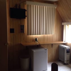 Last Resort Rv Park & Camp Ground - Shelf, TV & mini fridge