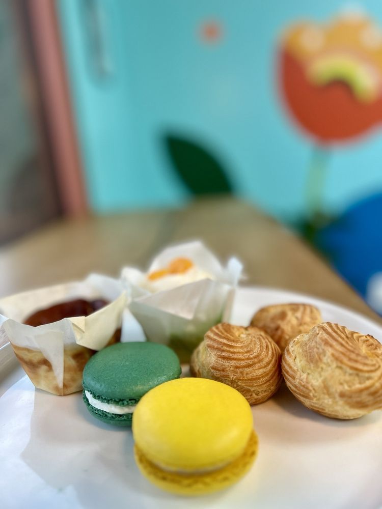 Lula Banh Mi And Bakery