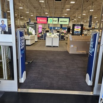 Best Buy Simi Valley - The entrance - Electronics Near Me - Simi Valley, California Best Buy Simi Valley - The entrance - Electronics Near Me - Simi Valley, California