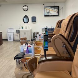 Golden Nails - Pedi chairs