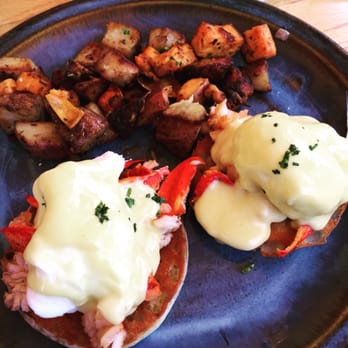 Lucky Hank's Restaurant & Cafe - Vineyard Benedict, my favorite kind of brunch - American Near Me - Edgartown, Massachusetts Lucky Hank's Restaurant & Cafe - Vineyard Benedict, my favorite kind of brunch - American Near Me - Edgartown, Massachusetts