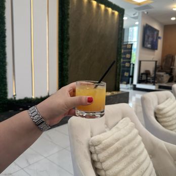 High Five Nail Bar - Nail Salons Near Me - Dallas, Texas