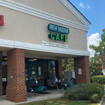 Fresh Smoothie Café - Front of store - Juice Bars & Smoothies Near Me - Jonesboro, Georgia