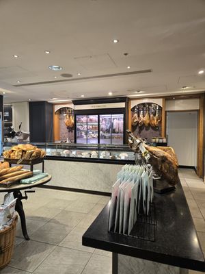 Fortnum & Mason by null