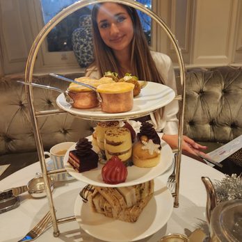 Town House Restaurant - High tea. Around the world in 80 days - British Near Me - London, XGL