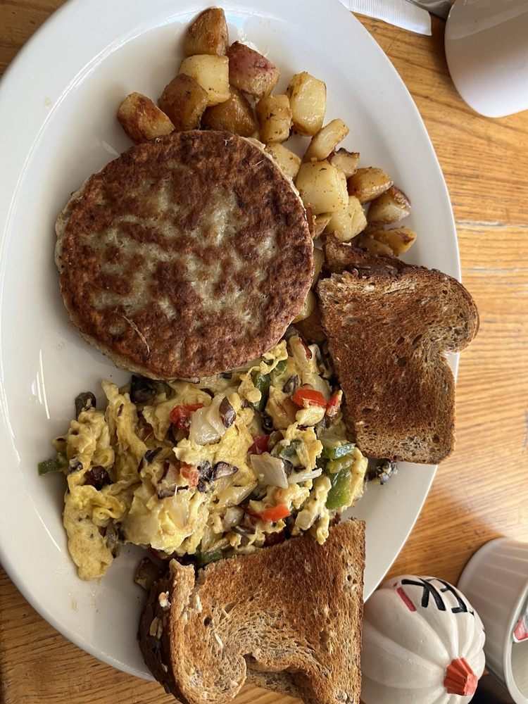 Eaton Village Store Logo