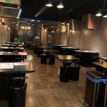 Burnin' Shell - Dining area - Seafood Near Me - Los Angeles, California