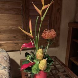 Beards Floral Design - Bright, tropical bouquet