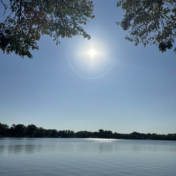 RJ's On The Lake - Pizza Near Me - Lindenhurst, Illinois