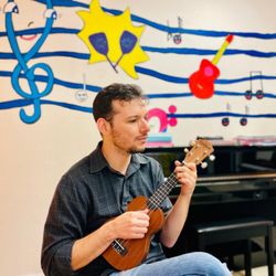 Devos Academy of Music and Arts - Ukulele lesson