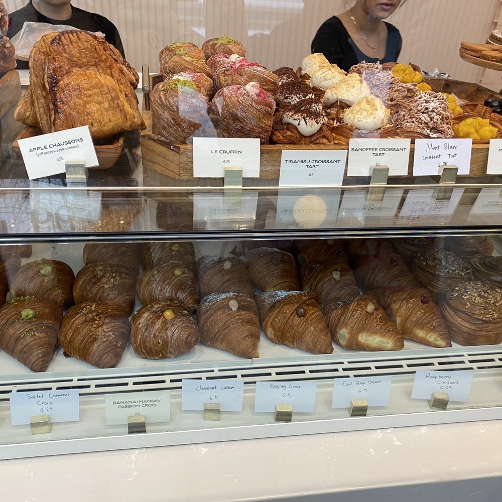 Le Beau - Croissants, cruffins - Patisserie/Cake Shop Near Me - Toronto, Ontario