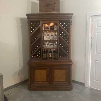 Z&M Twisted Vines Vineyard - Wine Tasting Room Near Me - Lawrence, Kansas Z&M Twisted Vines Vineyard - Wine Tasting Room Near Me - Lawrence, Kansas