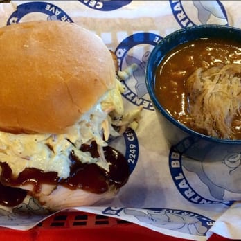 Central BBQ - Turkey Sandwich & Baked Beans - Barbeque Near Me - Memphis, Tennessee