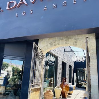 B David Levine - Exterior entrance - Interior Design Near Me - Los Angeles, California B David Levine - Exterior entrance - Interior Design Near Me - Los Angeles, California