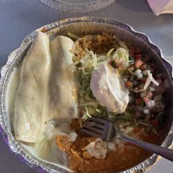 Papi’s Mex Grill & Bar - Burrito carbon.