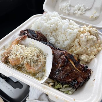 Ted's Bakery - Mixed Plate Two Choice - Garlic Shrimp and Short Rib - Bakeries Near Me - Haleiwa, Hawaii
