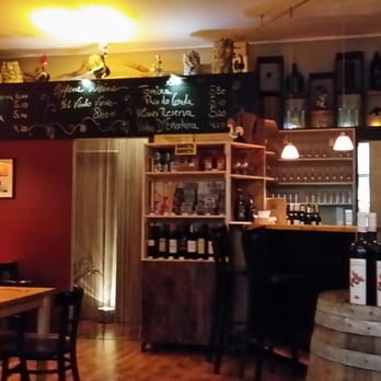 Saudade - Tolles und geschmackvoll ausgewähltes Interieur! - Wine Bars Near Me - Cologne, NW Saudade - Tolles und geschmackvoll ausgewähltes Interieur! - Wine Bars Near Me - Cologne, NW