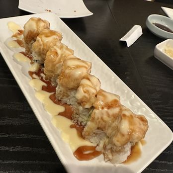Oki Doki Sushi - 8 Pieces Alaska Roll Hands down the best roll I've ever had in my life - Sushi Bars Near Me - Hermosa Beach, California