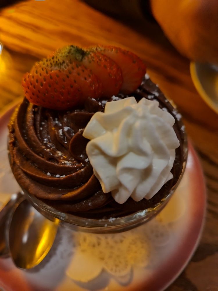 Le Tout Va Bien - French Restaurant Le Tout Va Bien - French Restaurant