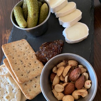 Bar Petite - Brie - Cocktail Bars Near Me - Huntington, New York