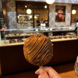Kilwins - Striped Caramel Krispie