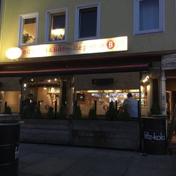 B - Burger BAR - Außenansicht des Burger-Restaurants