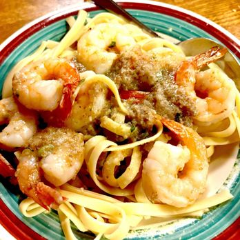 Giovanni's - Shrimp scampi on fettuccine - Pizza Near Me - Mammoth Lakes, California Giovanni's - Shrimp scampi on fettuccine - Pizza Near Me - Mammoth Lakes, California