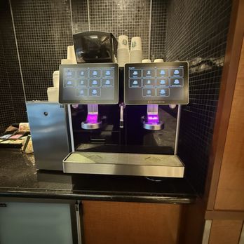 Delta Sky Club - Love the coffee machine. Had a couple of lattès. - Airport Lounges Near Me - Seattle, Washington Delta Sky Club - Love the coffee machine. Had a couple of lattès. - Airport Lounges Near Me - Seattle, Washington