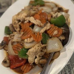 The Original Khun Dang Thai Restaurant - Chicken IG: @ammysalamii