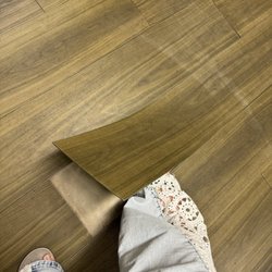 La Quinta Inn & Suites by Wyndham Atlanta Conyers - The floor board that caught my foot?