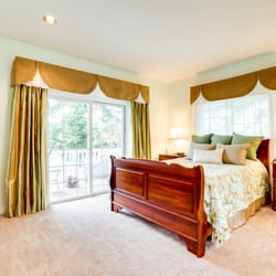 Nip & Tuck - Master Bedroom décor