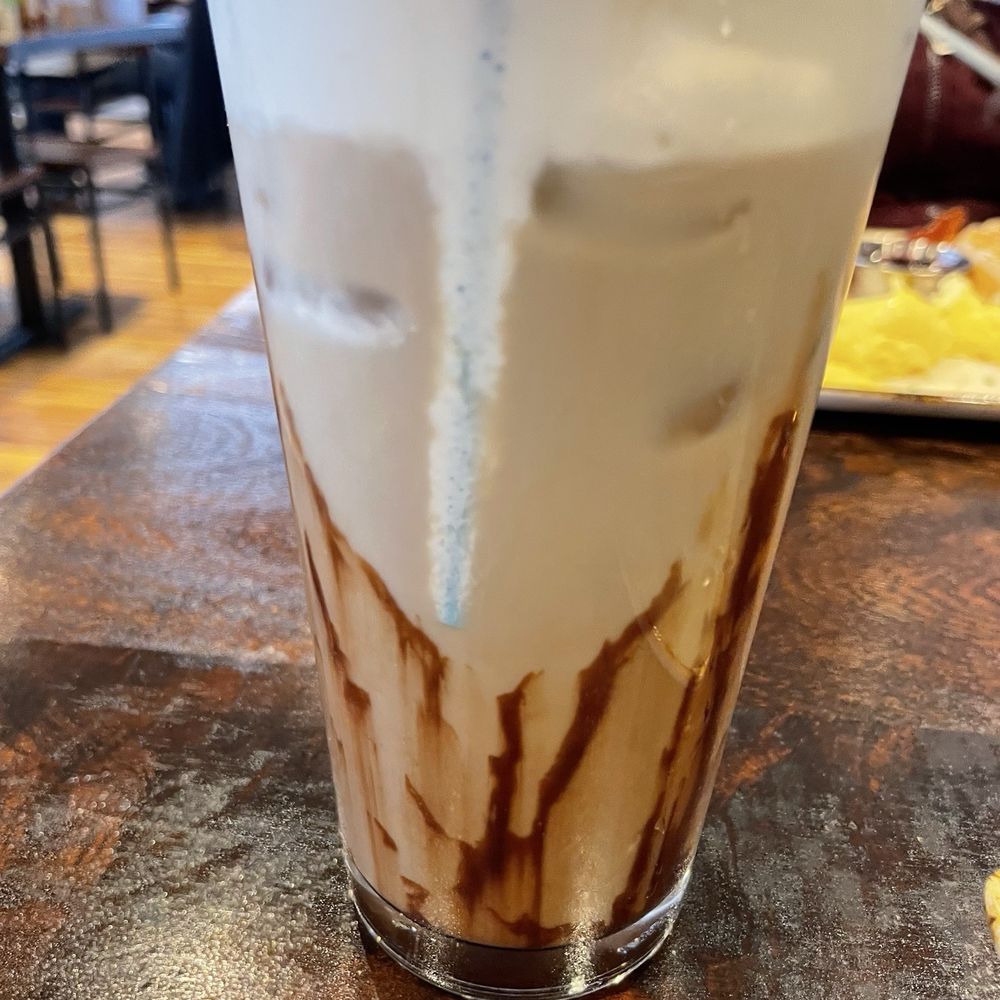 HONEY CARAMEL CRUNCH ICED COFFEE