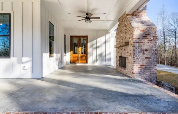 T & J Vinyl Exteriors