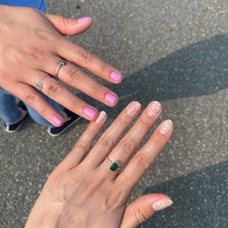 Vivian's Nails & Spa