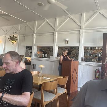 Beach Pea Kitchen & Bar - Dining room - Bars Near Me - Lunenburg, Nova Scotia Beach Pea Kitchen & Bar - Dining room - Bars Near Me - Lunenburg, Nova Scotia