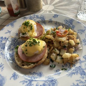 Little Hen - Eggs Benedict - Breakfast & Brunch Near Me - Miami, Florida Little Hen - Eggs Benedict - Breakfast & Brunch Near Me - Miami, Florida