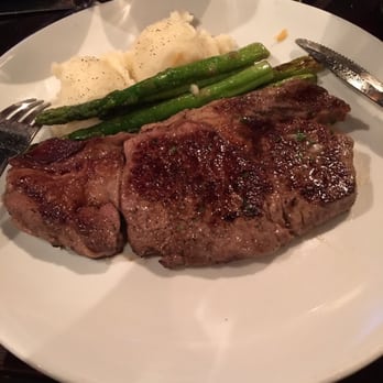 Abigails Restaurant - Steak in lemon sauce with mashed potatoes and grilled asparagus - Modern European Near Me - Linden, New Jersey