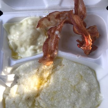 Royal Castle - Bacon, Grits, 2 eggs, toast - Burgers Near Me - Miami, Florida Royal Castle - Bacon, Grits, 2 eggs, toast - Burgers Near Me - Miami, Florida