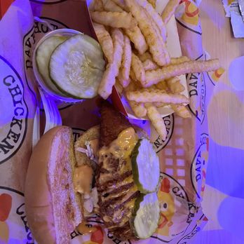 Dave's Hot Chicken - Dave's #4 1 Slider with Fries - Chicken Shop Near Me - Charlotte, North Carolina