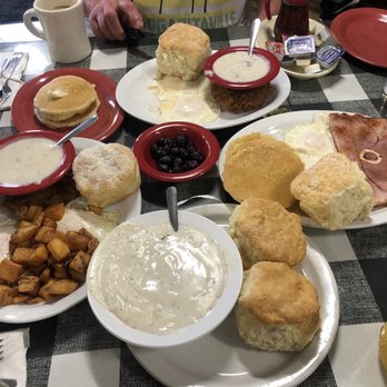 Farmhouse Restaurant - American Near Me - Branson, Missouri Farmhouse Restaurant - American Near Me - Branson, Missouri