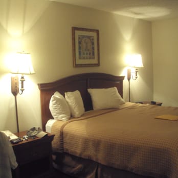 I-95 Rocky Mount - Comfortable & clean bed - Hotels Near Me - Battleboro, North Carolina