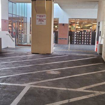 Barnes & Noble - The view from the parking garage - Bookstores Near Me - Burbank, California