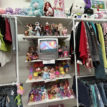 Lucky 12 - Used, Vintage & Consignment Near Me - Homestead, Florida Lucky 12 - Used, Vintage & Consignment Near Me - Homestead, Florida